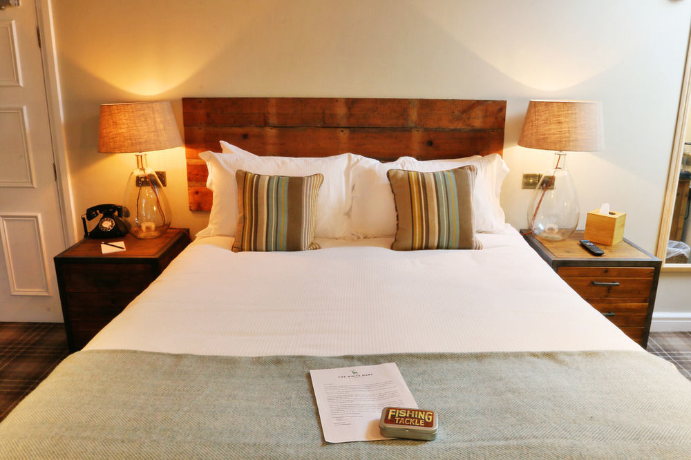 The White Hart Hotell Stockbridge  Exteriör bild