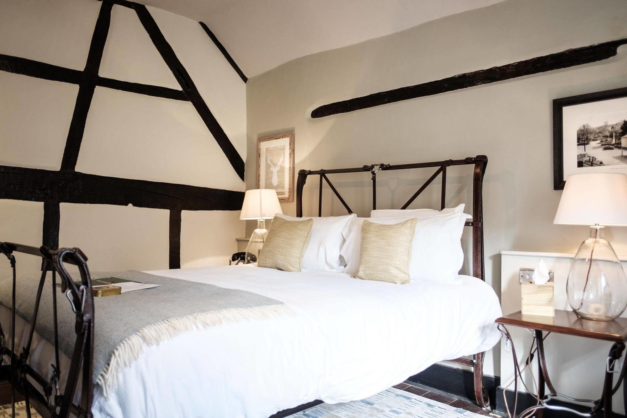 The White Hart Hotell Stockbridge  Exteriör bild