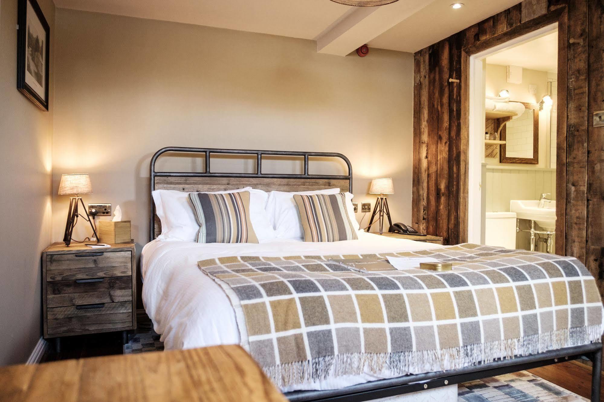 The White Hart Hotell Stockbridge  Exteriör bild