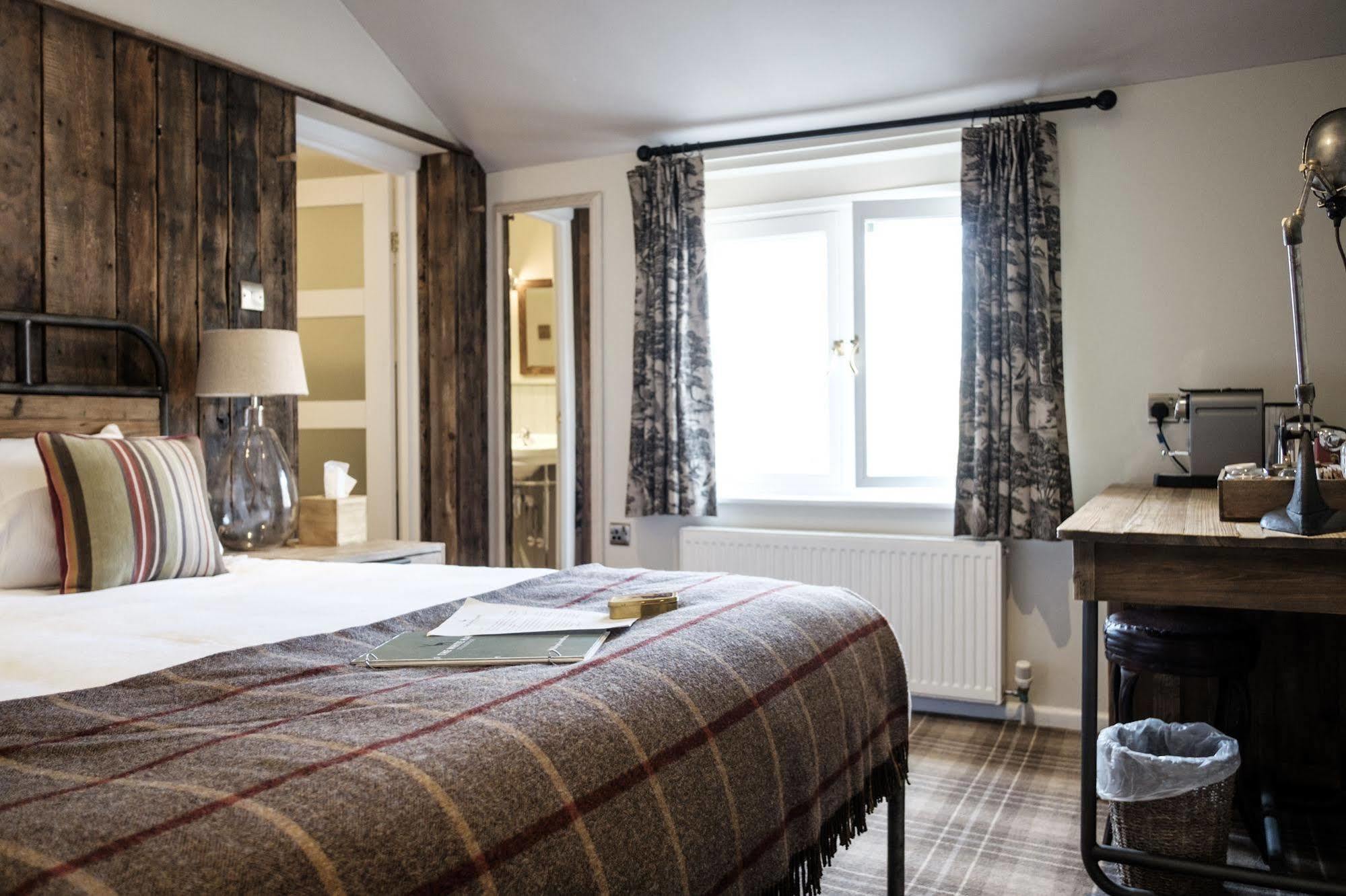 The White Hart Hotell Stockbridge  Exteriör bild