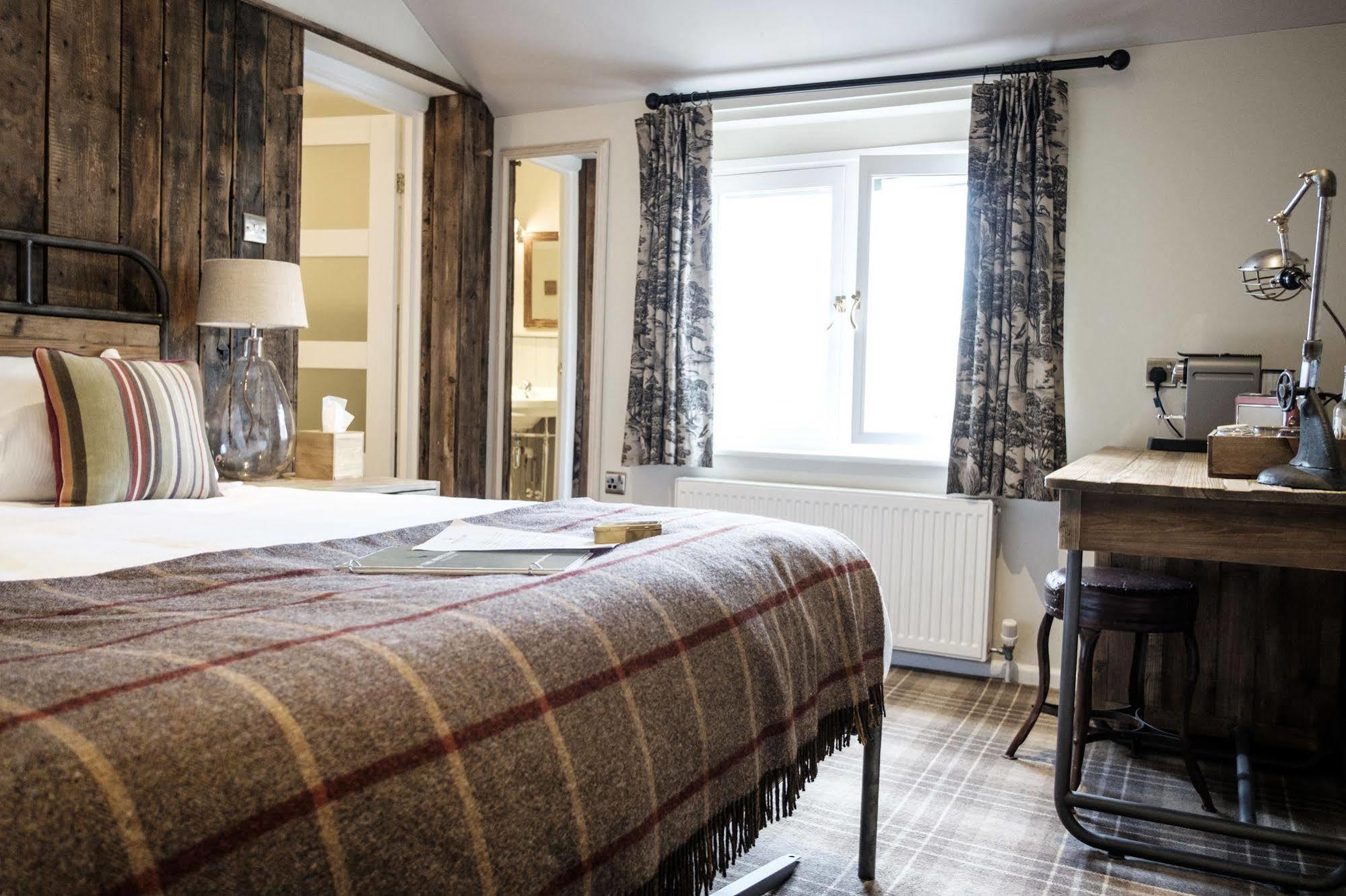 The White Hart Hotell Stockbridge  Exteriör bild