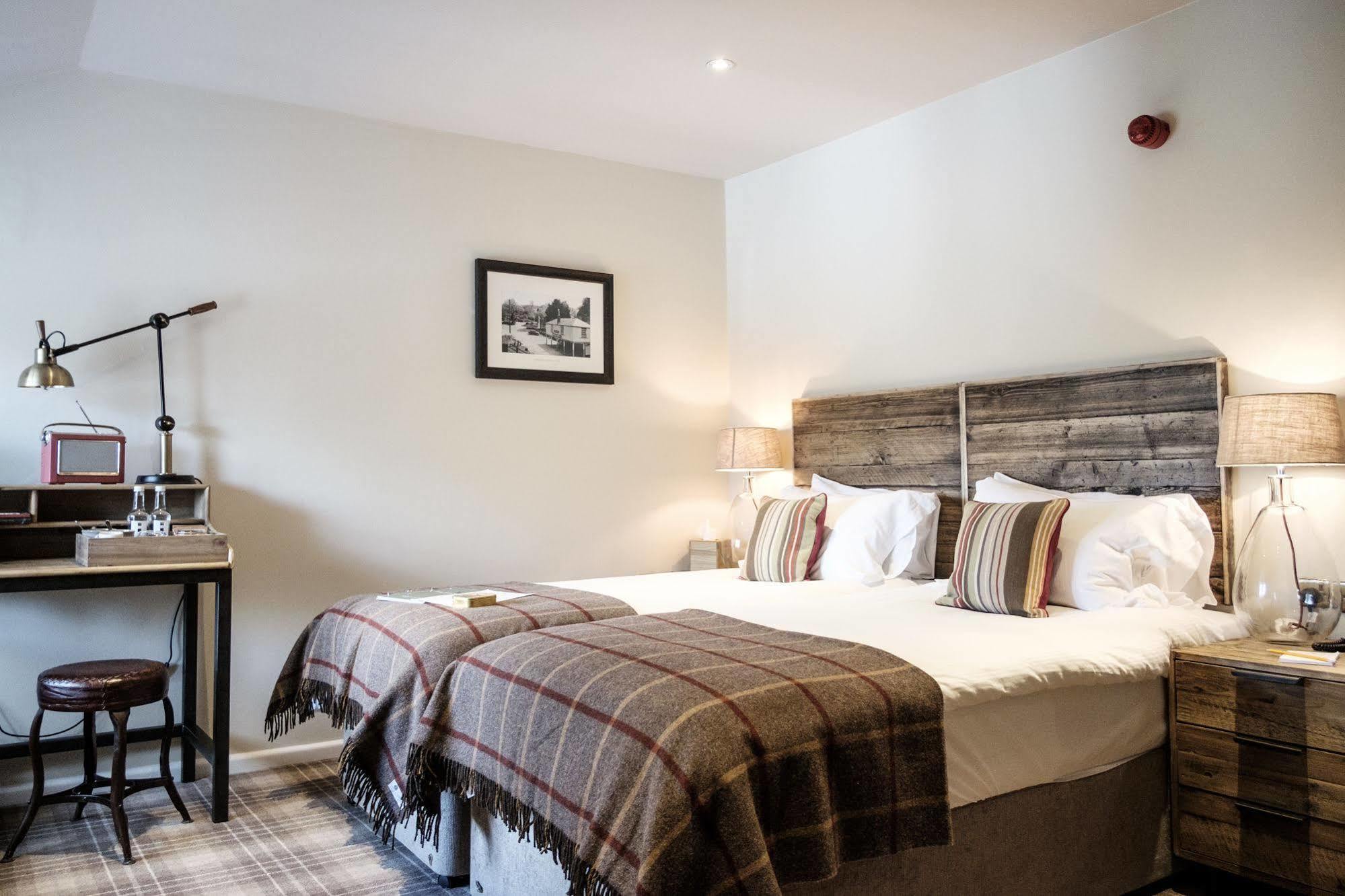 The White Hart Hotell Stockbridge  Exteriör bild