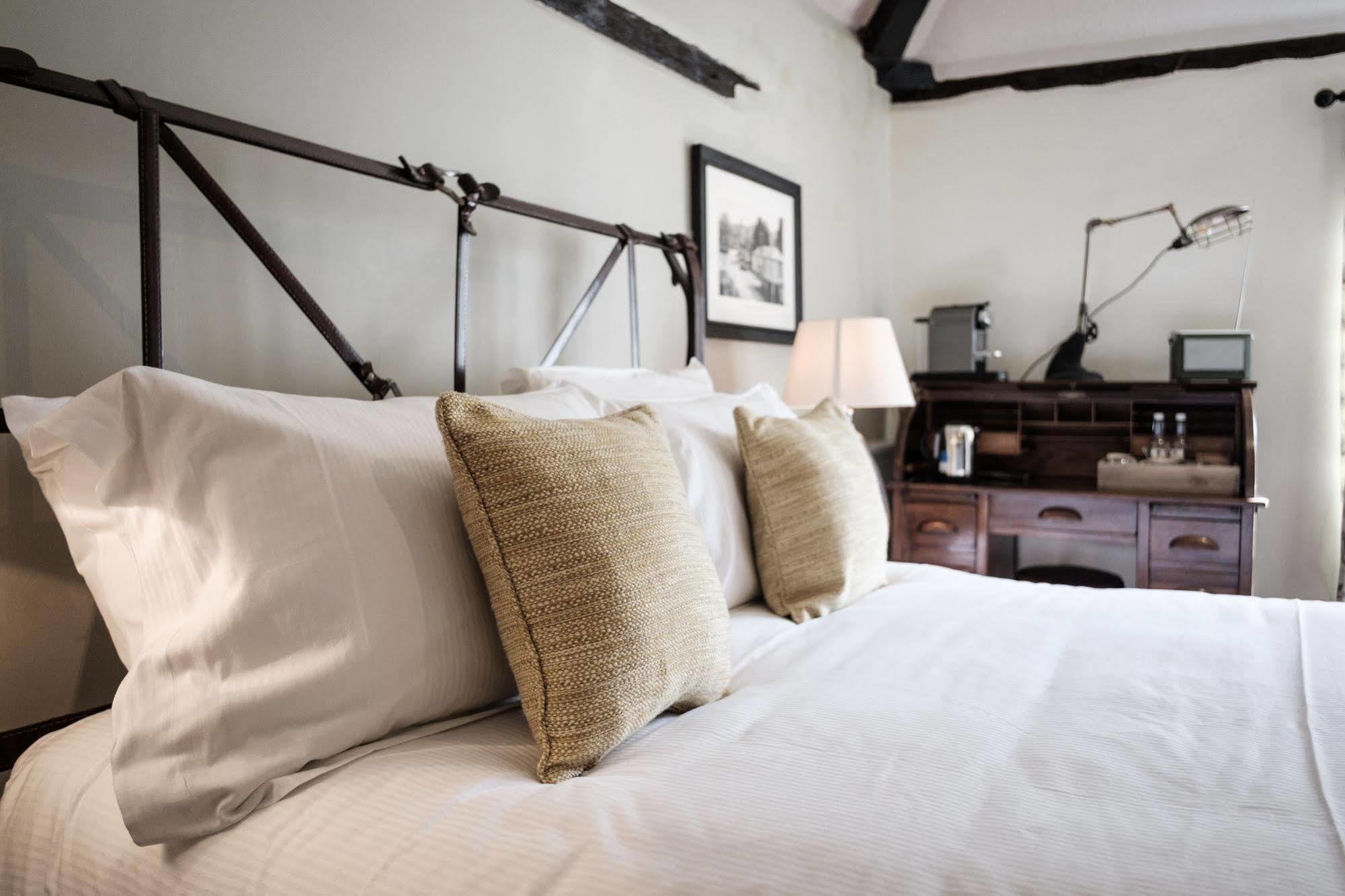 The White Hart Hotell Stockbridge  Exteriör bild
