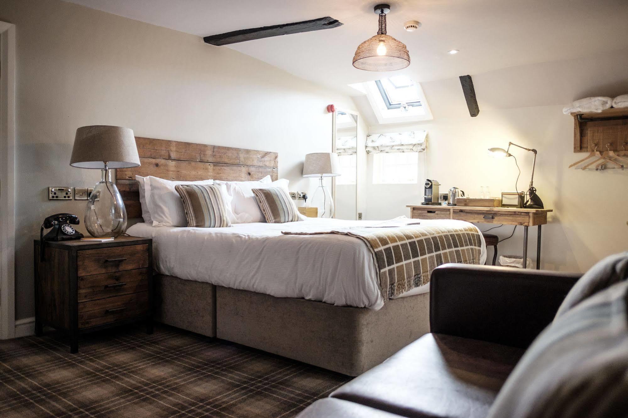 The White Hart Hotell Stockbridge  Exteriör bild
